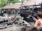 Puing-puing rumah warga yang hangus dilalap si jago merah pada kebakaran di Jalan Banyiur Dalam Gang SMP 25 Banjarmasin Barat